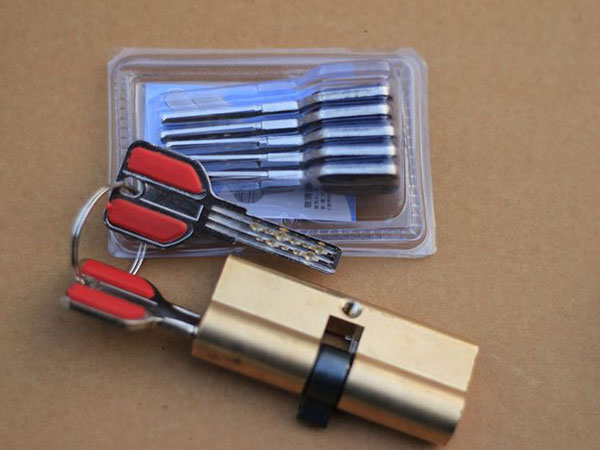 大连24小时上门开锁公司